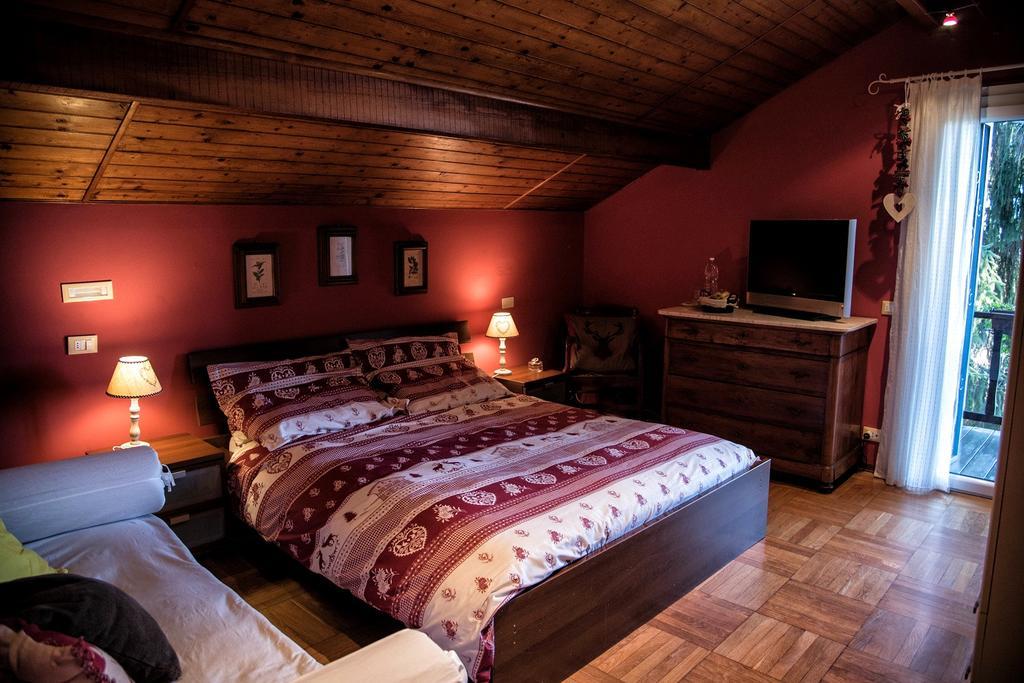 B&B La Capanna Rossa San Romolo Pokoj fotografie